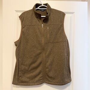 IZOD Men's Camel Heather Vest